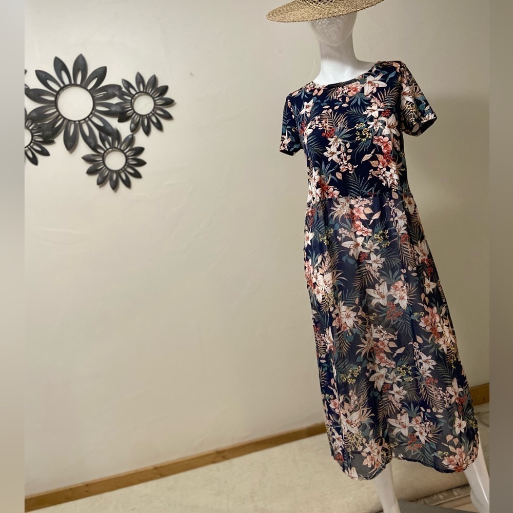 Sweet Rain~Sweet~Tiger Lily Floral Print~Crew Neck Top~Long Chiffon Tails~Size S